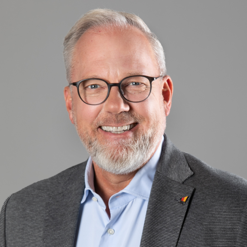  Dirk Lhmer